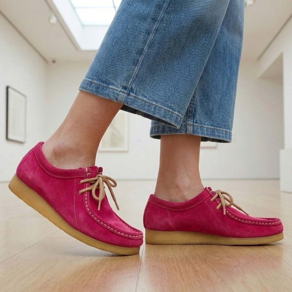 Old Navy fuchsia wallabee shoes, size 4